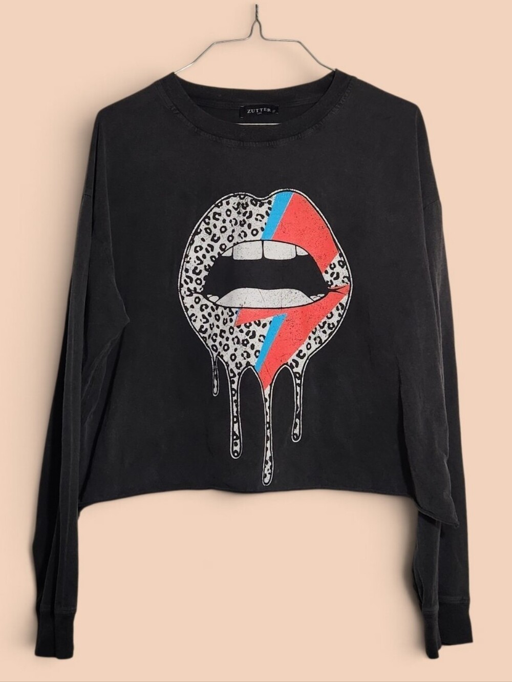 Dark Grey Long Sleeve Graphic Tee With Lips And Leopard Print